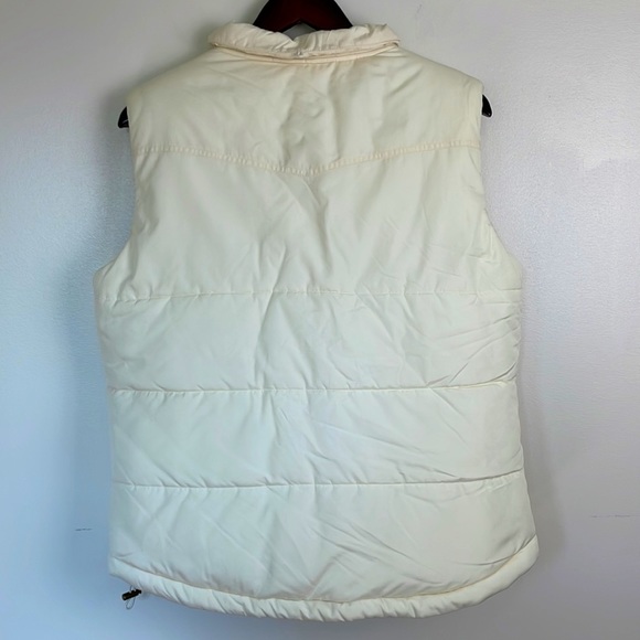 Chaps Ivory Puffer Vest. Size Medium - Picture 9 of 10